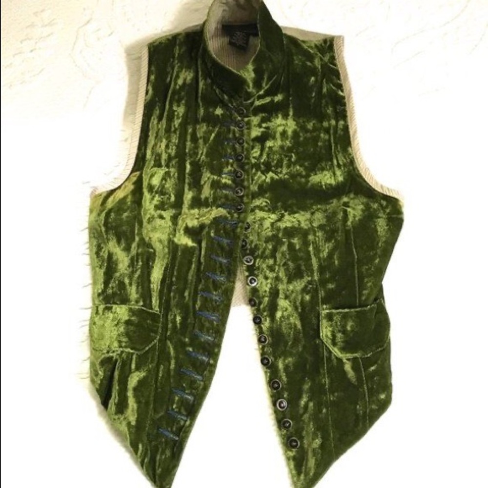 ISO Searching for this velvet vest!!